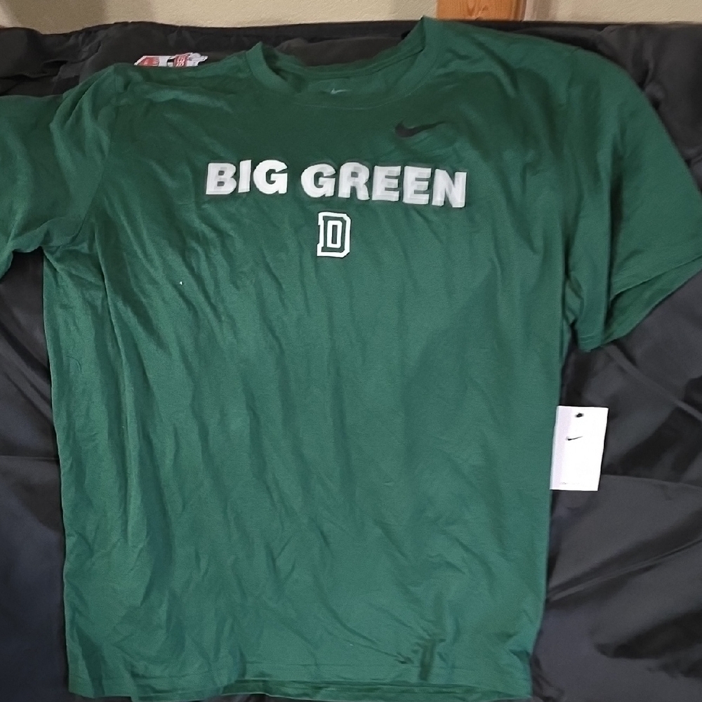 Nike Green Graphic T-Shirt